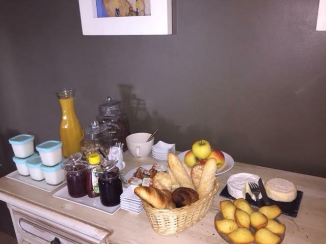 La Corbonniere Bed and Breakfast Geneslay Exteriör bild